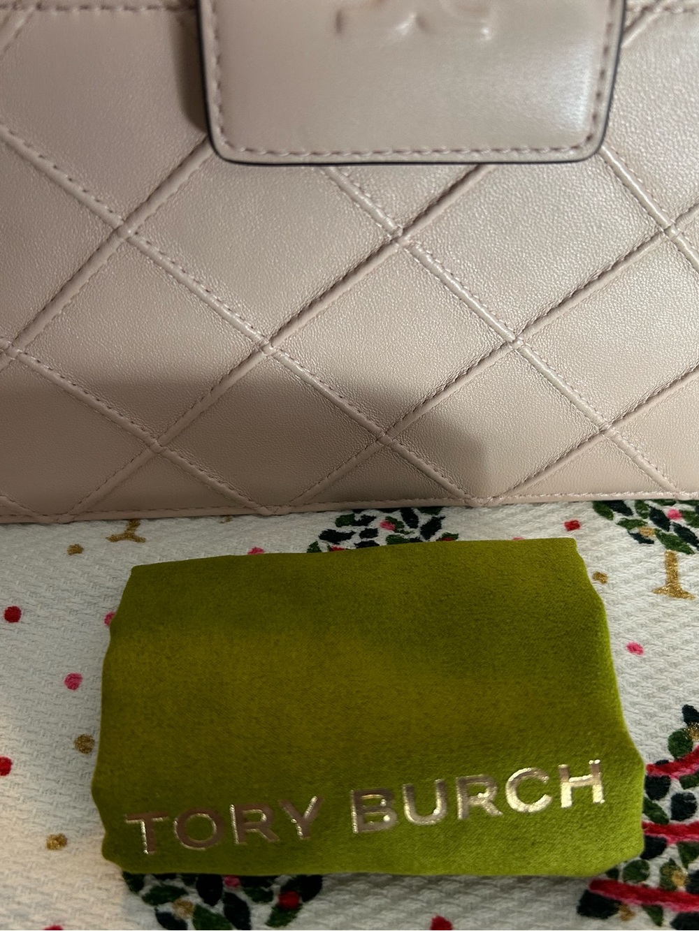 New Tory Burch Quilted Mini Fleming Crossbody Soft Pink $420 - Picture 6 of 7